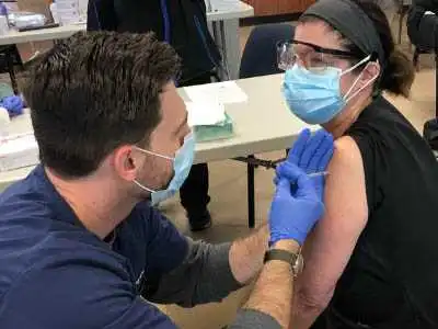 Research College of Nursing Serves Community Vaccine Clinics at Research Medical Center